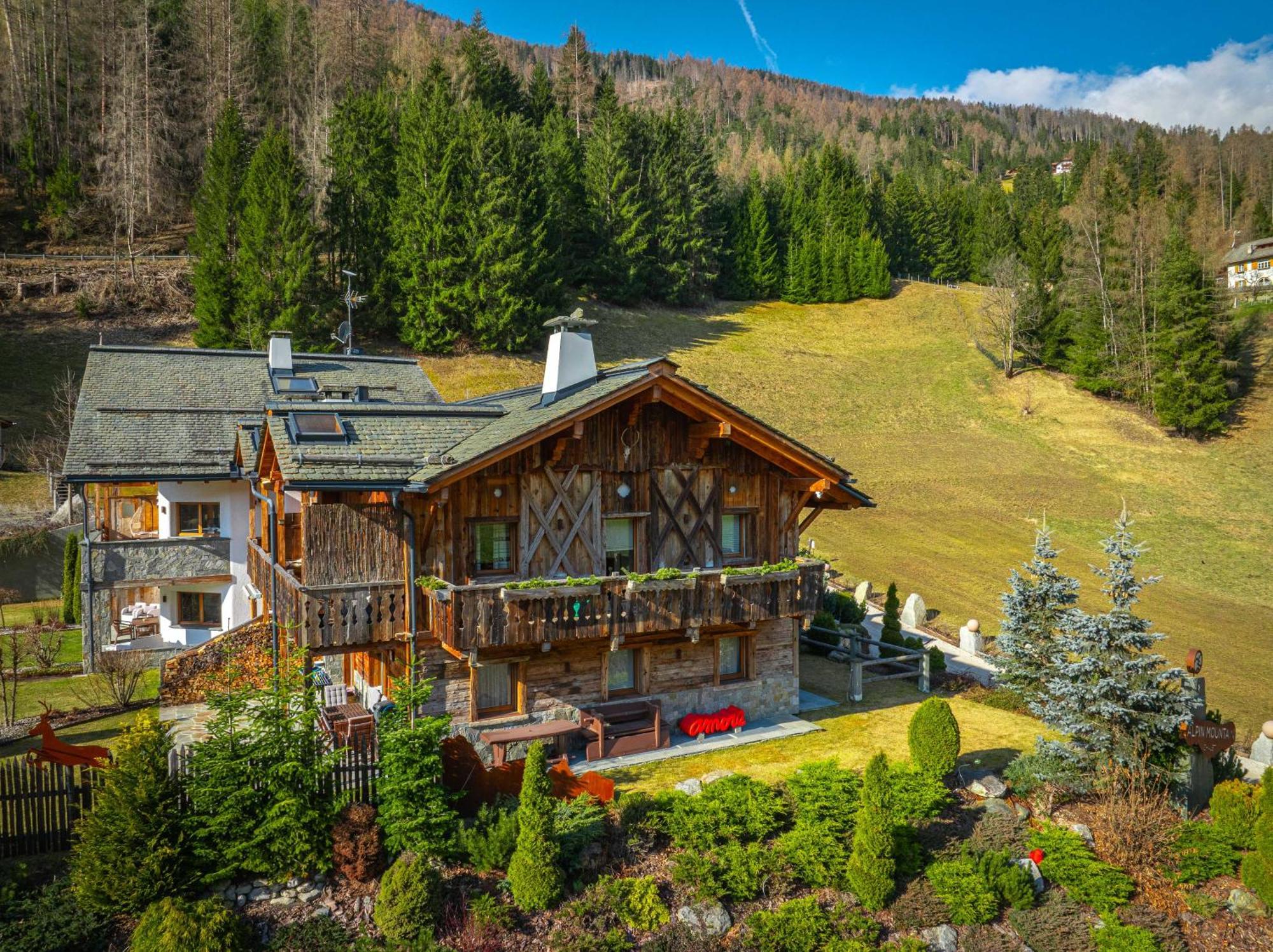 Alpine Mountain Chalet ซาน วิจลิโอ ดิ มาเรบเบ ภายนอก รูปภาพ