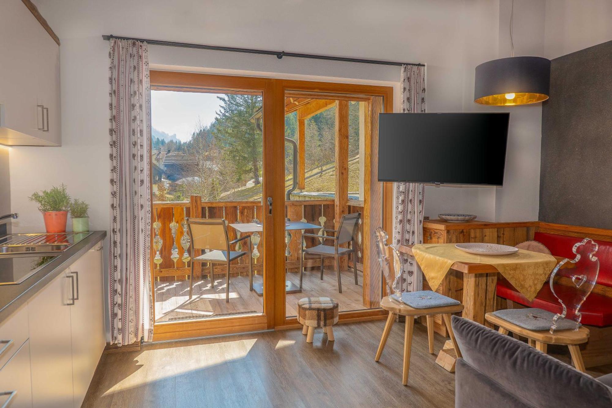 Alpine Mountain Chalet ซาน วิจลิโอ ดิ มาเรบเบ ภายนอก รูปภาพ