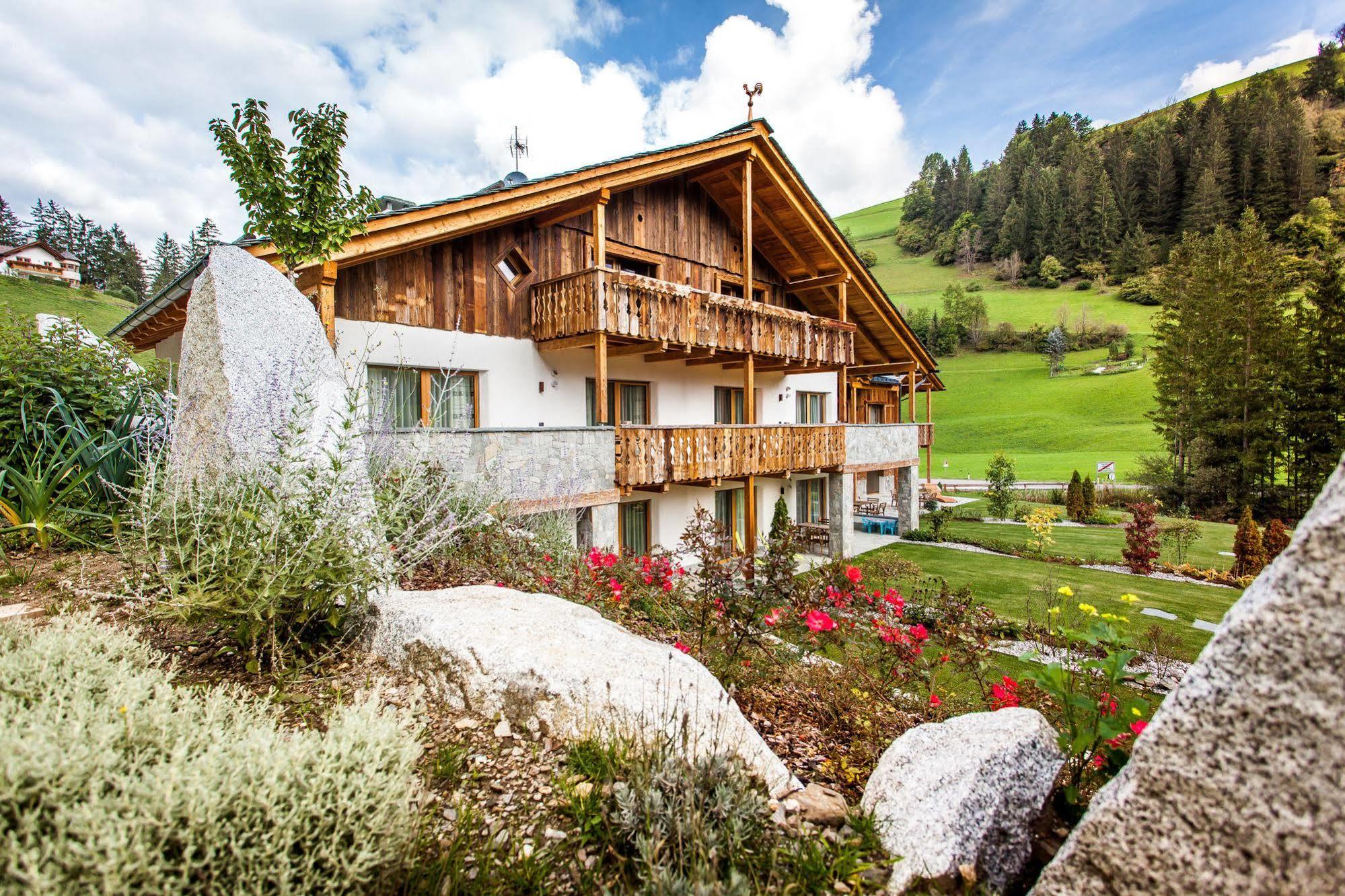 Alpine Mountain Chalet ซาน วิจลิโอ ดิ มาเรบเบ ภายนอก รูปภาพ